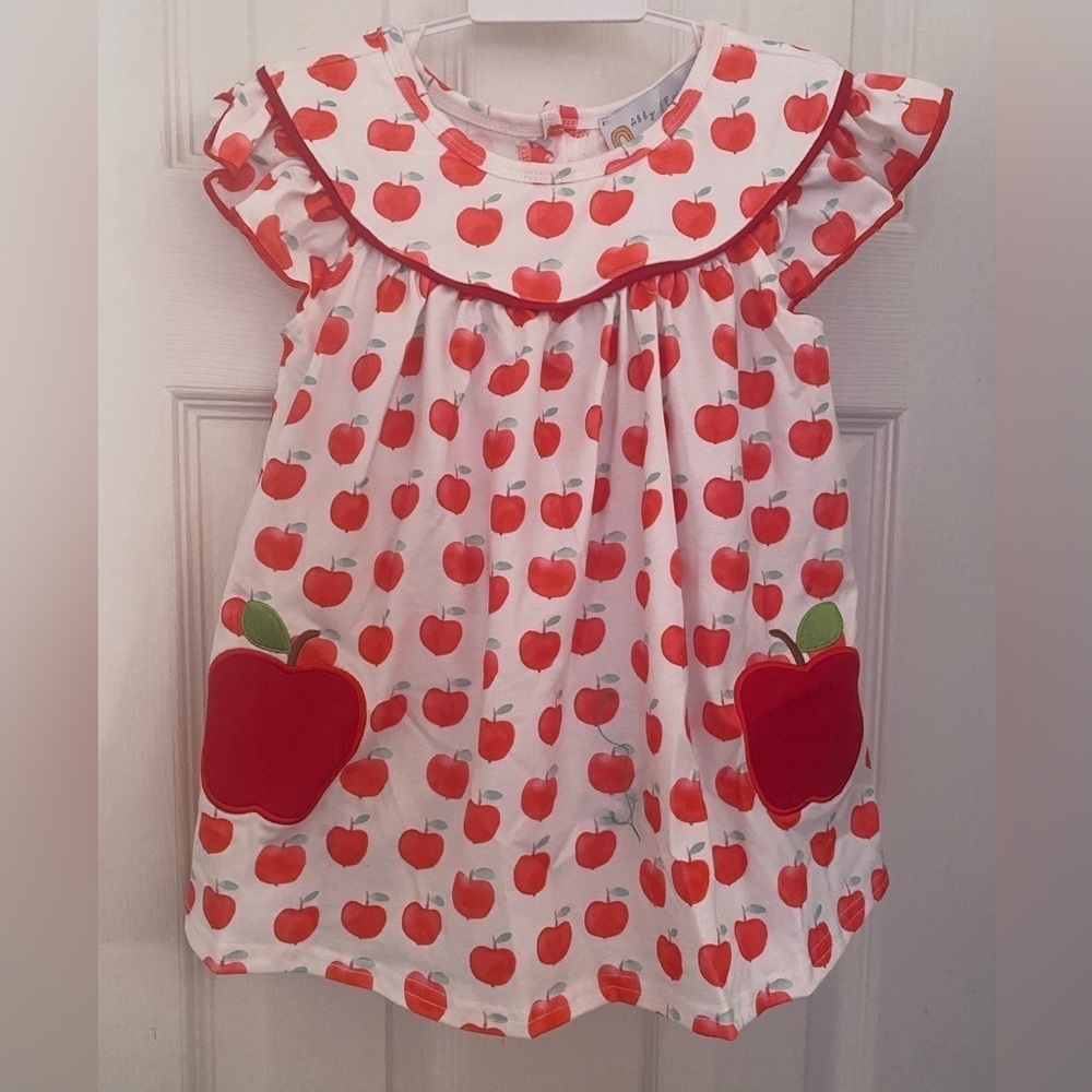 NWT Apple Shorts Set